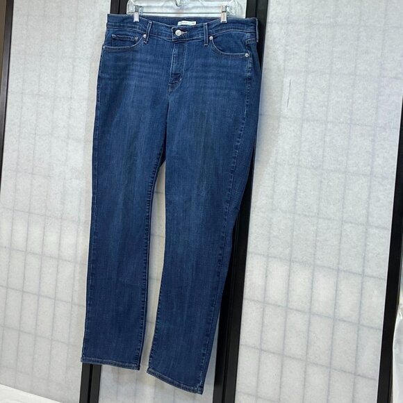 Levi’s High Rise Classic Straight Leg 18W Jeans Medium Wash Denim Timeless Fit - Picture 4 of 13